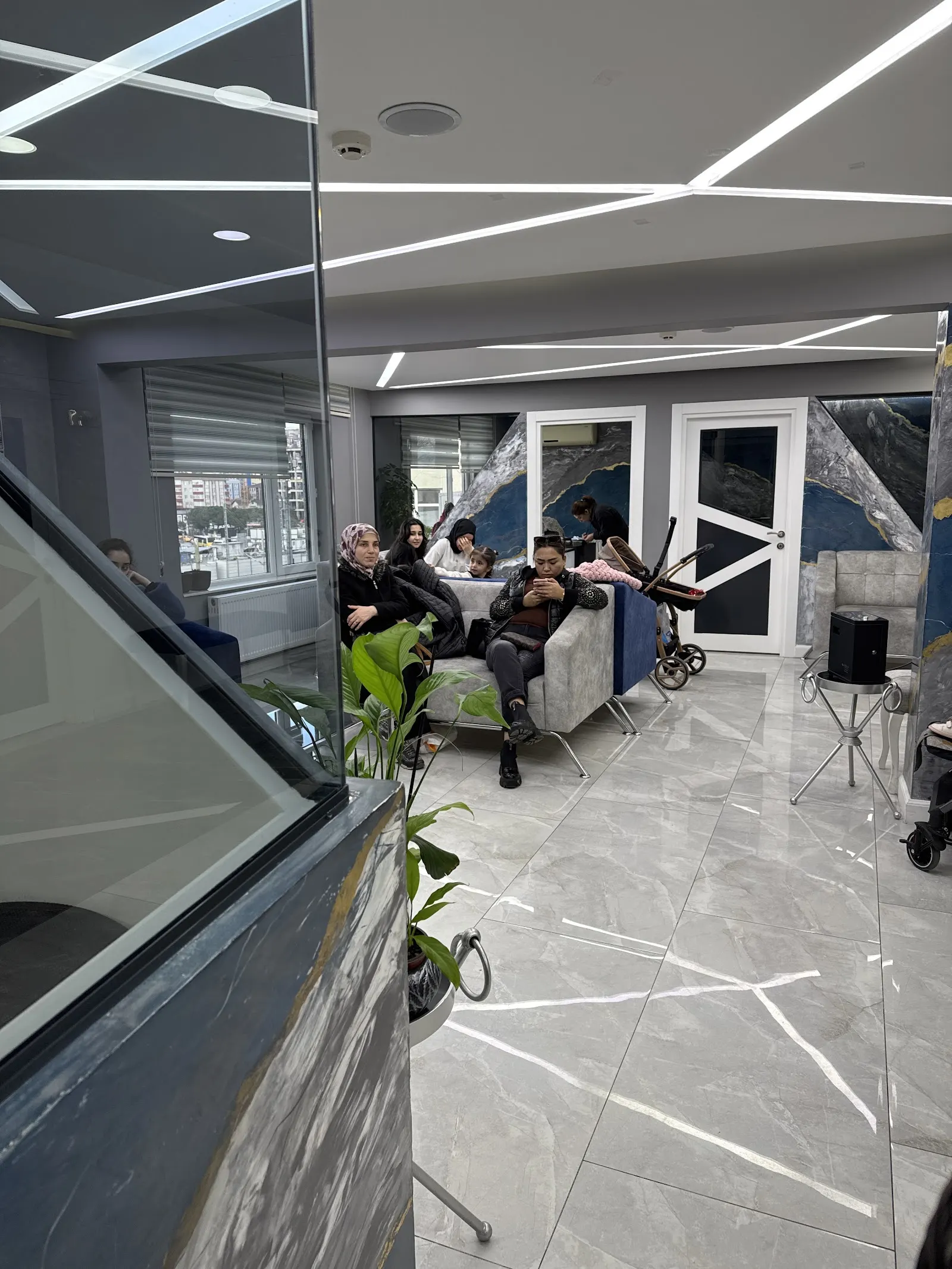 His Beauty Pendik Lazer Epilasyon, Cilt Bakımı ve Güzellik Merkezi fotoğraf 2