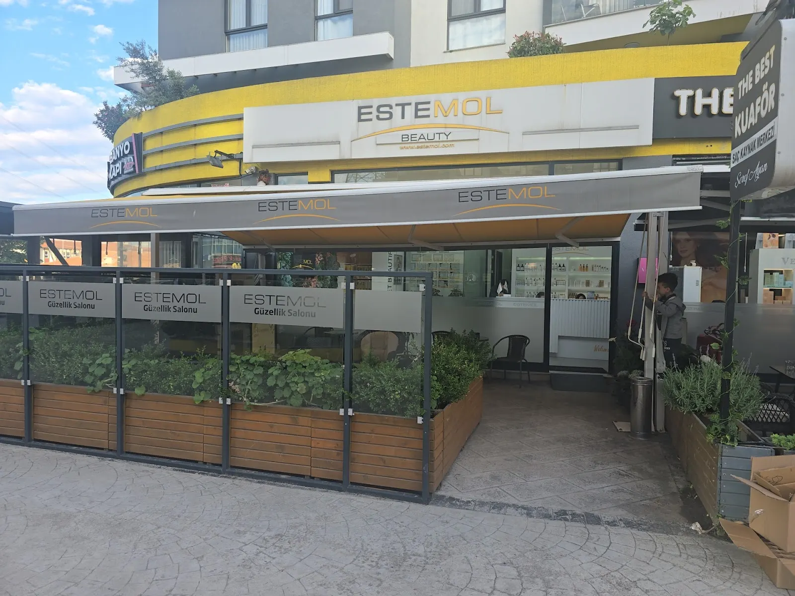 Kurtköy Estemol Güzellik ve Saç Vitamin Merkezi fotoğraf 2