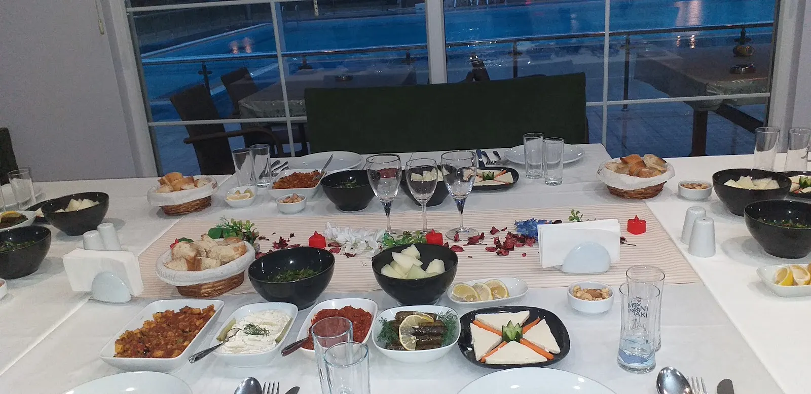 Elysium Life Cafe fotoğraf 2