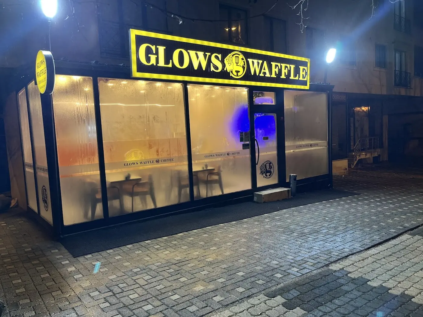GLOWS WAFFLE SANCAKTEPE