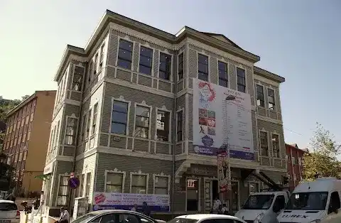 Sarıyer Belediyesi Rıfat Ilgaz Kültür Merkezi Ve Nejat Uygur Sahnesi fotoğraf 2
