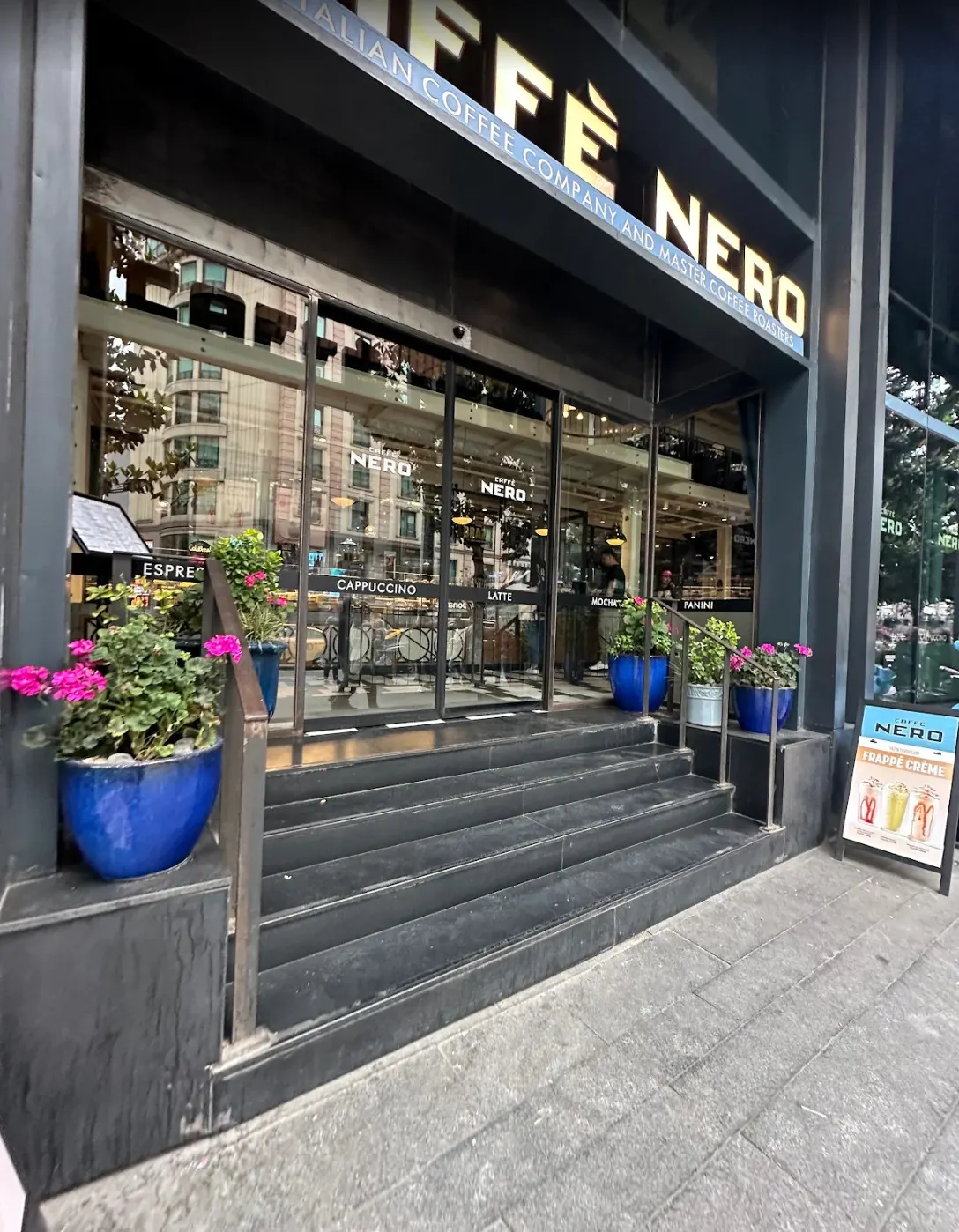 Caffè Nero fotoğraf 1