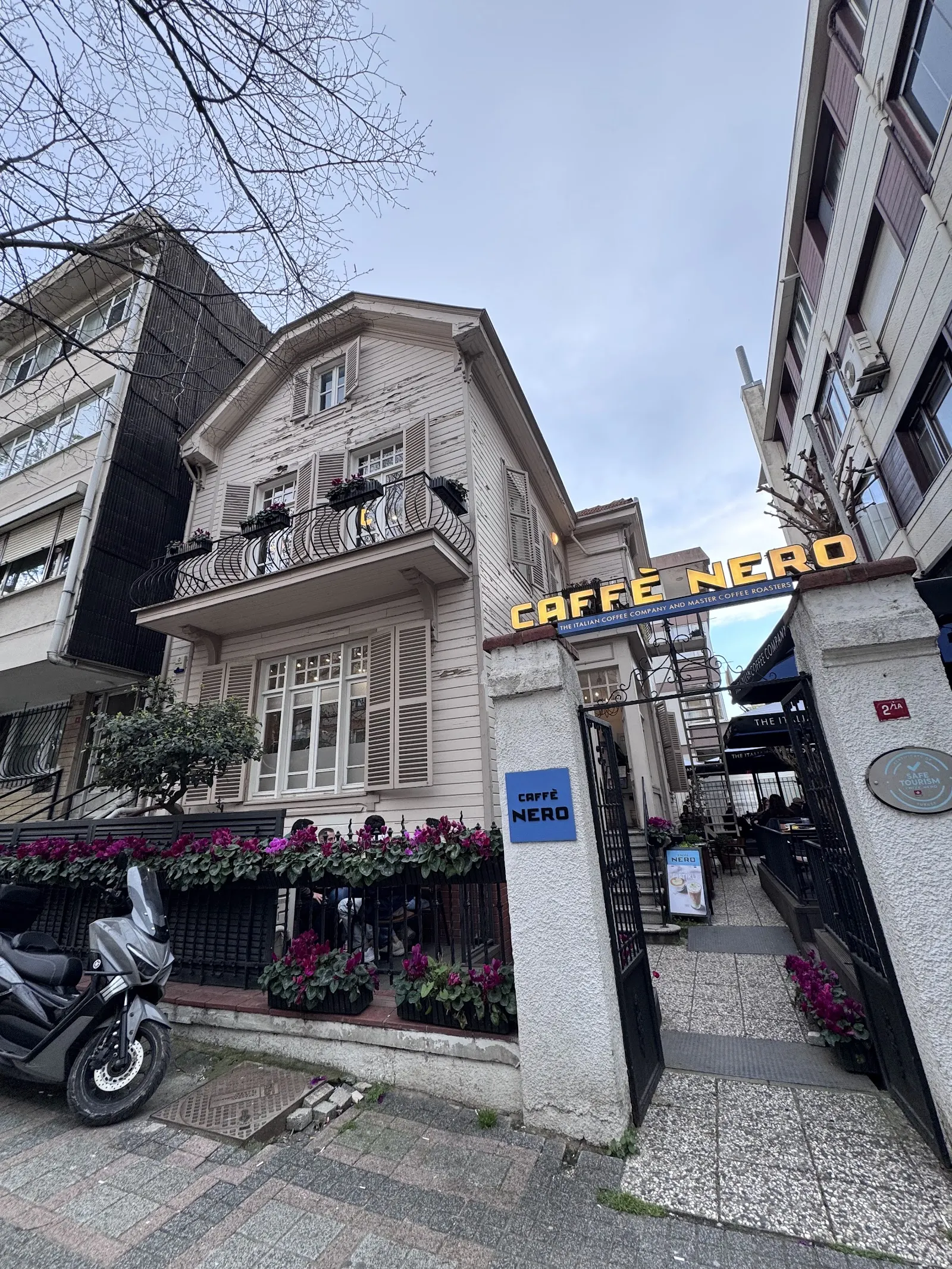 Caffè Nero fotoğraf 4