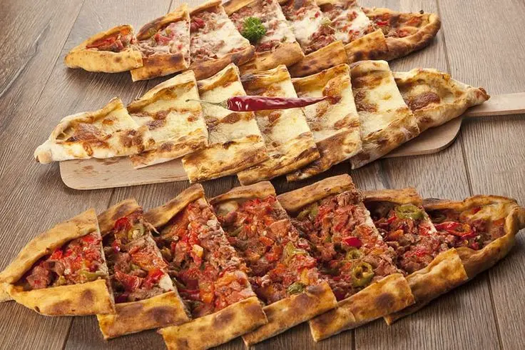 Kömen Pide Lahmacun salonu fotoğraf 2