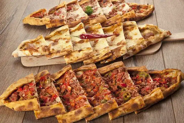 Kömen Pide Lahmacun salonu fotoğraf 2