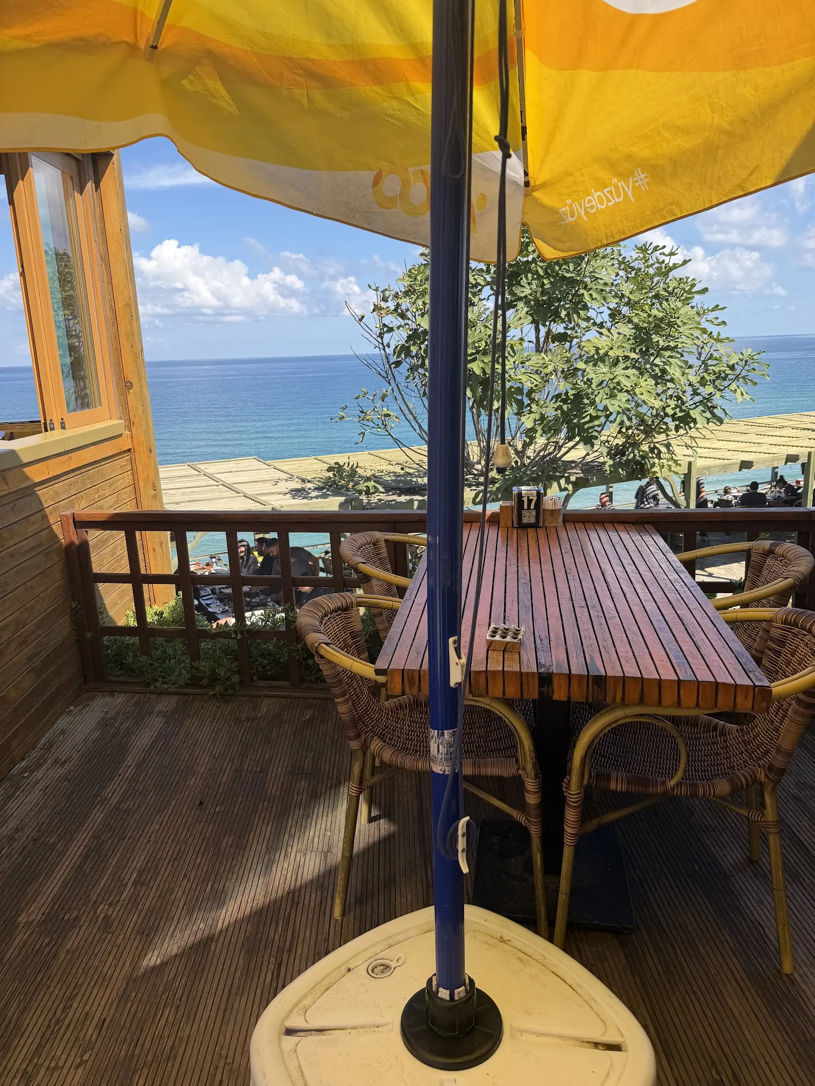 Rokethane Restoran Kafe fotoğraf 2