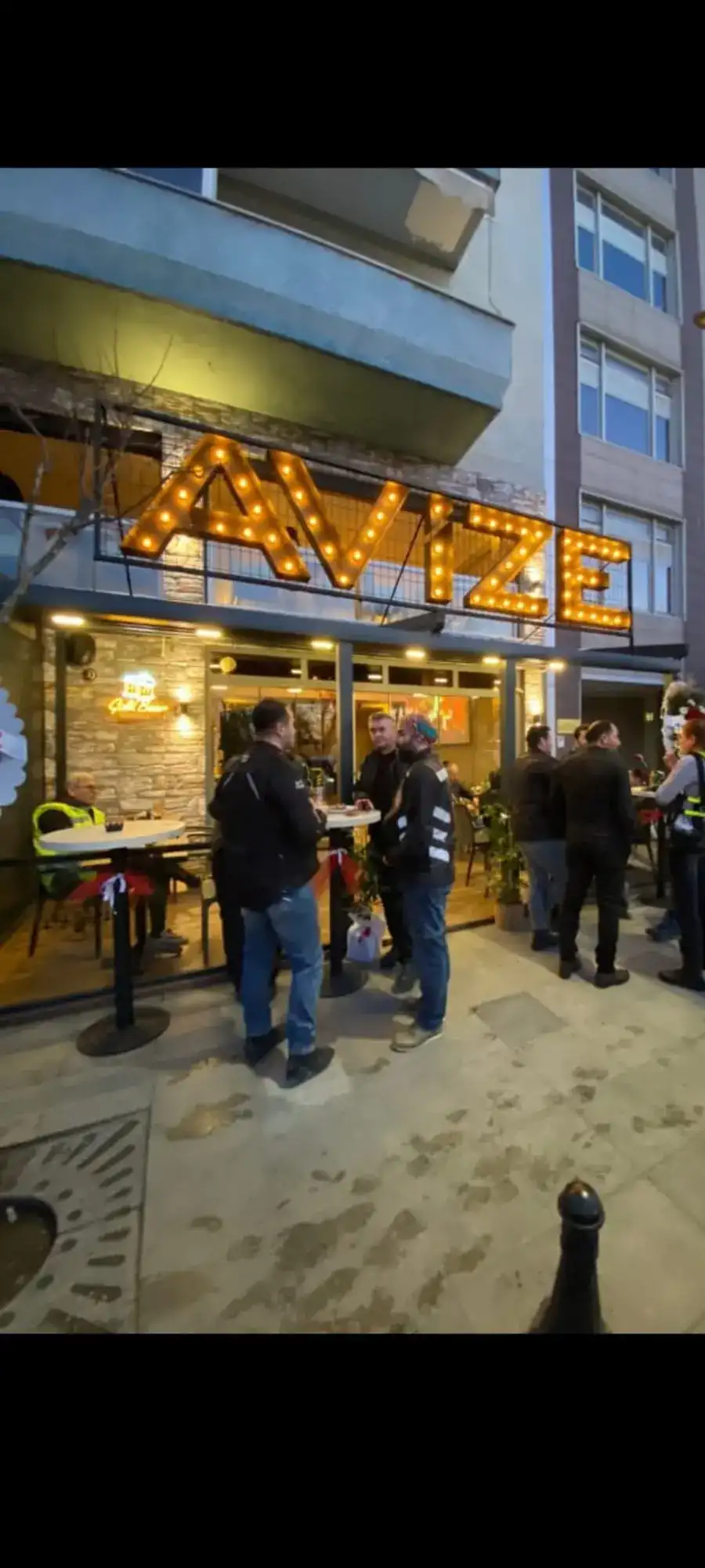 Avize Coffee Bar
