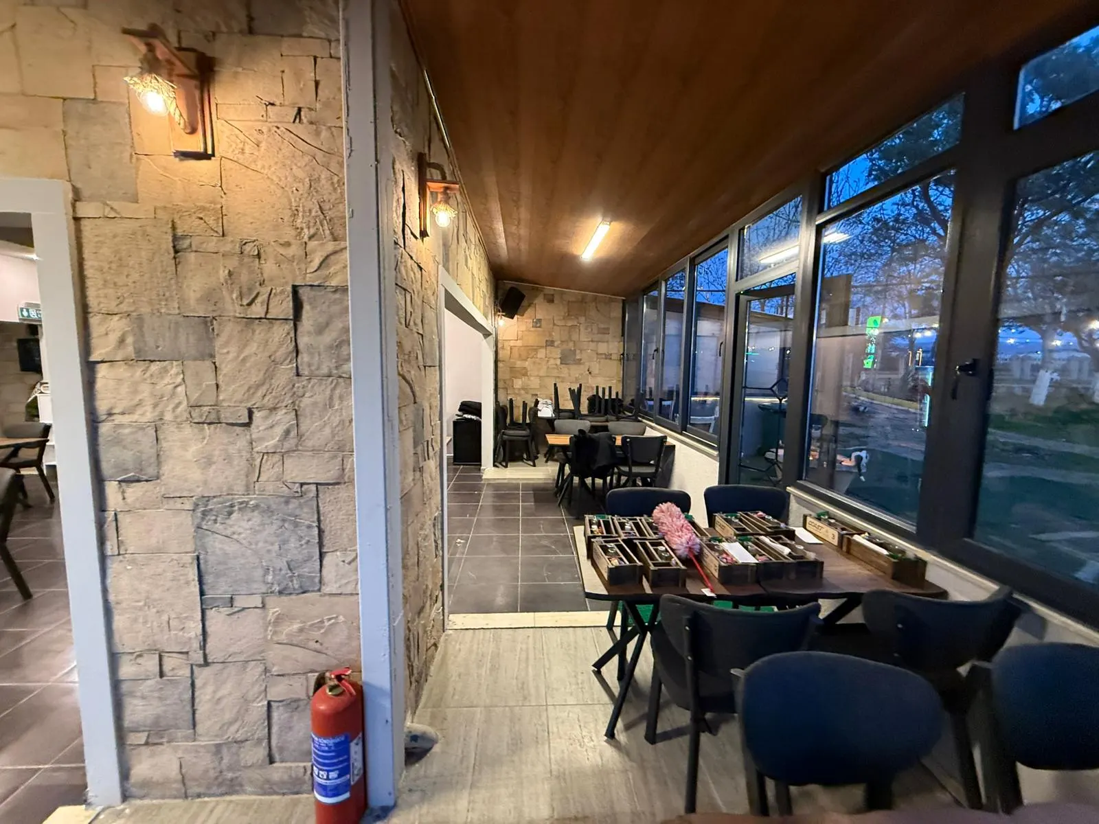 Coast Beach Cafe & Restorant