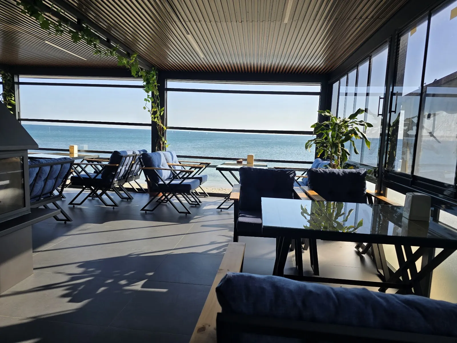 Kıyı Beach Cafe
