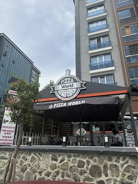 Pizza World