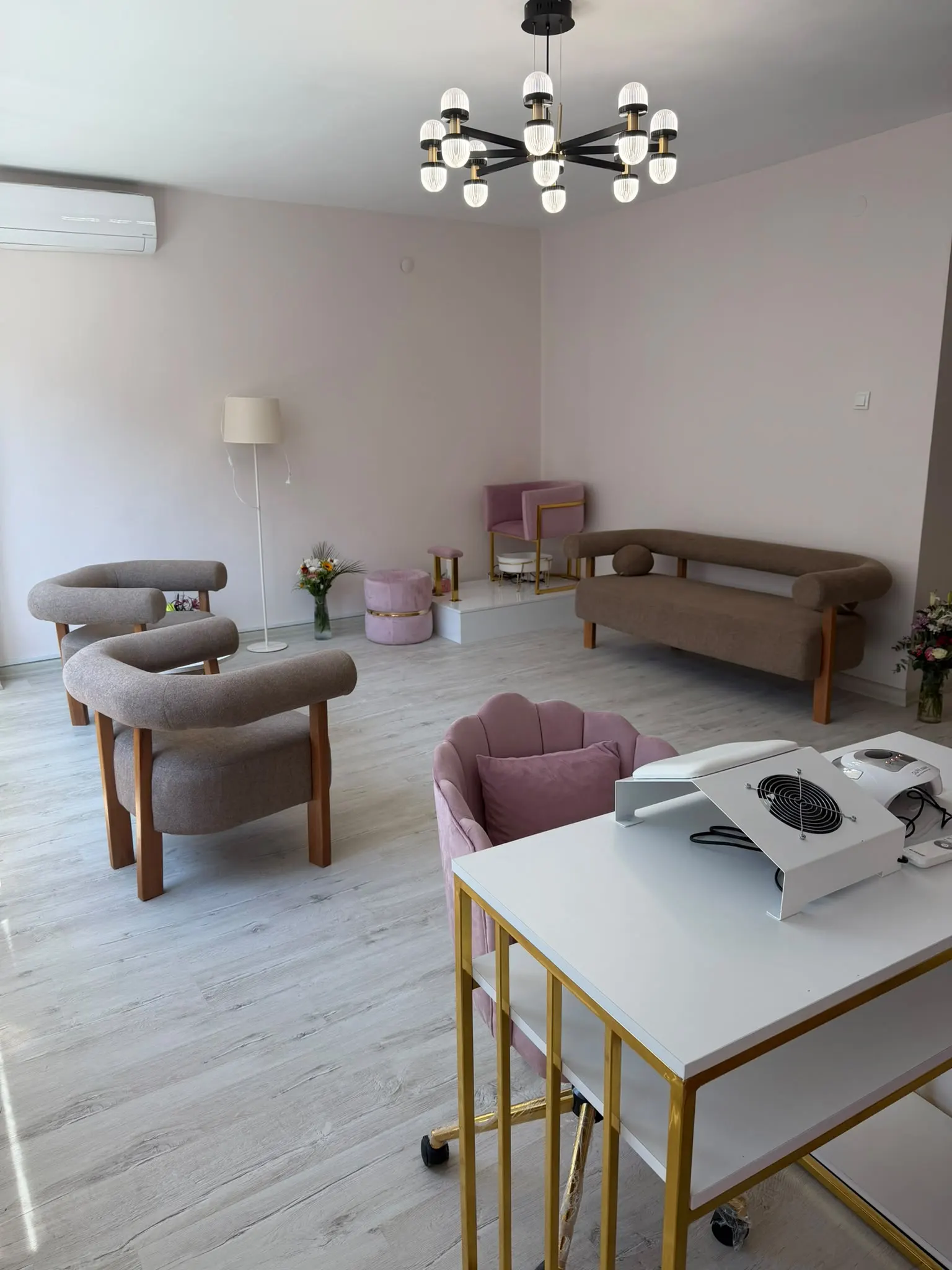 Estemer Beauty Studio - Osmanbey Lazer Epilasyon & Cilt Bakımı fotoğraf 2