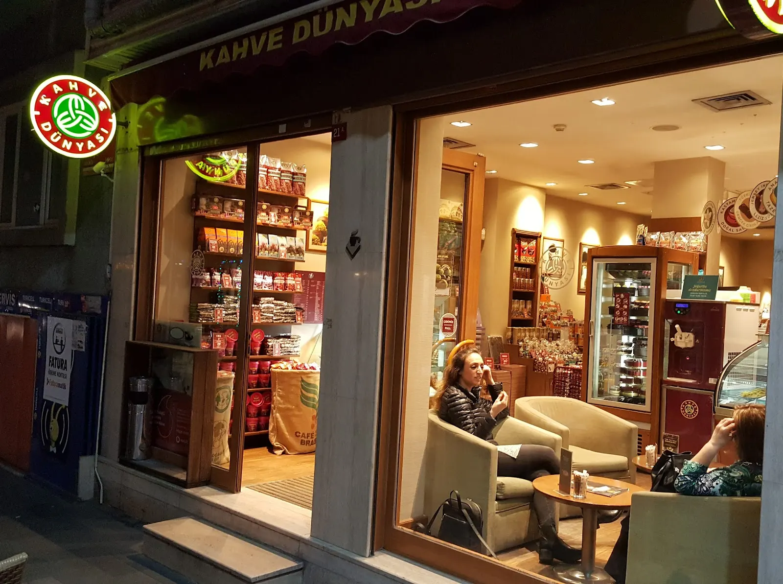 Kahve Dünyası-Nişantaşı Şişli şube görseli