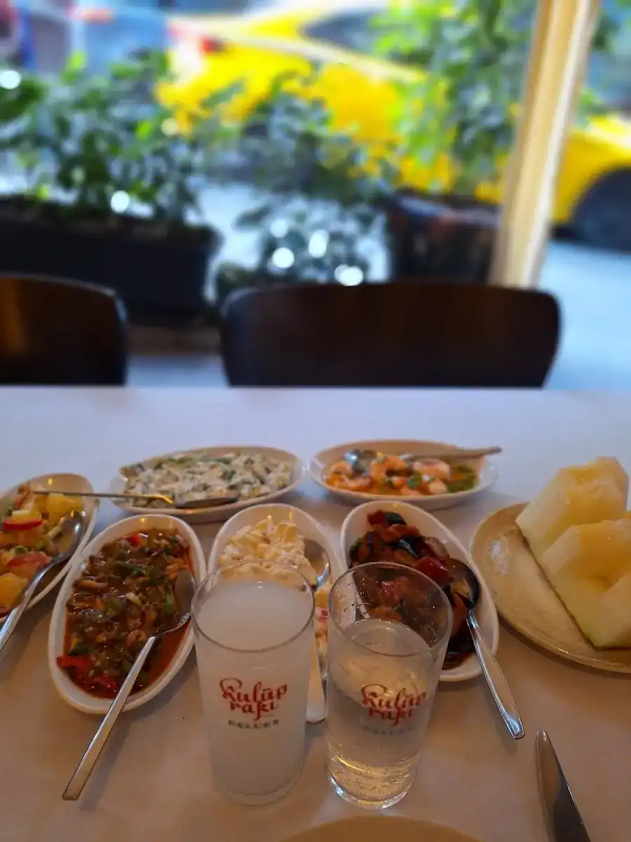 Küçük Kulüp Meyhane fotoğraf 2