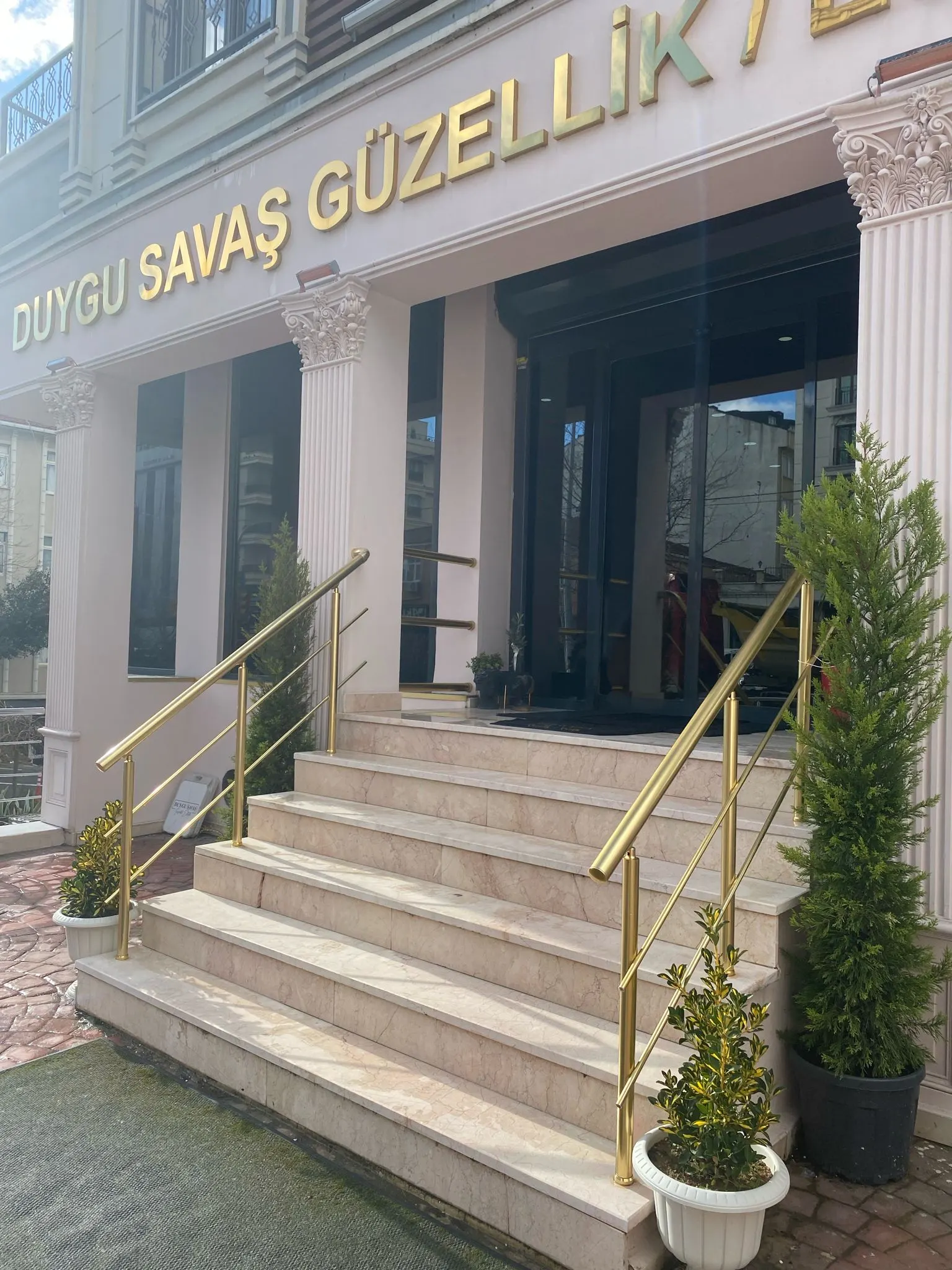 Duygu Savaş Güzellik Estetik fotoğraf 2