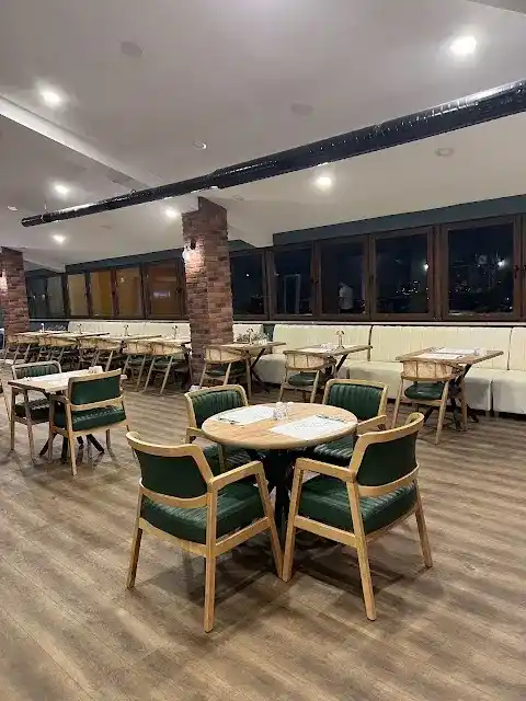 Gusto Roof | Cafe Restaurant