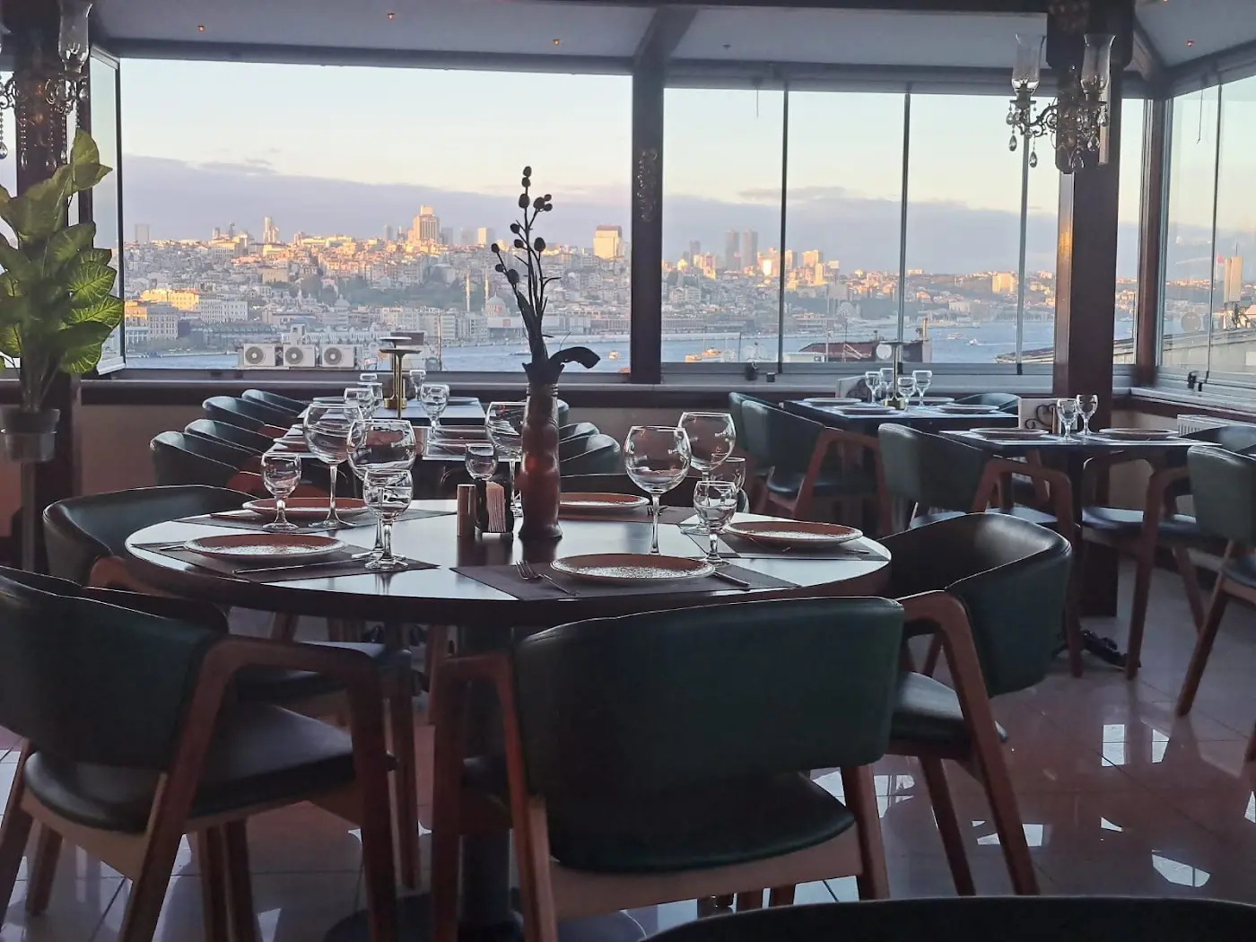 Old İstanbul Rooftop Mezze & Seafood Restaurant