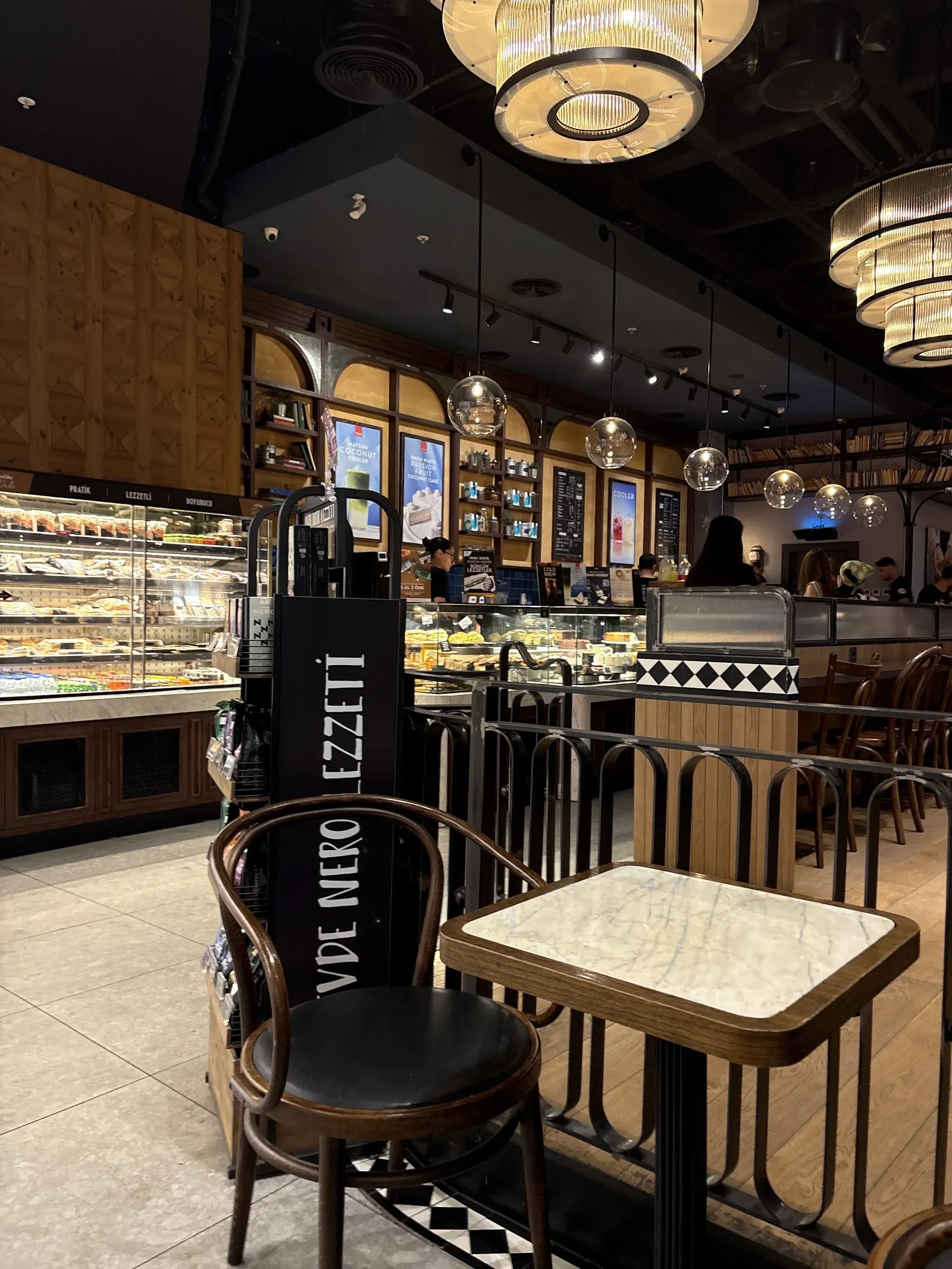 Caffè Nero fotoğraf 4