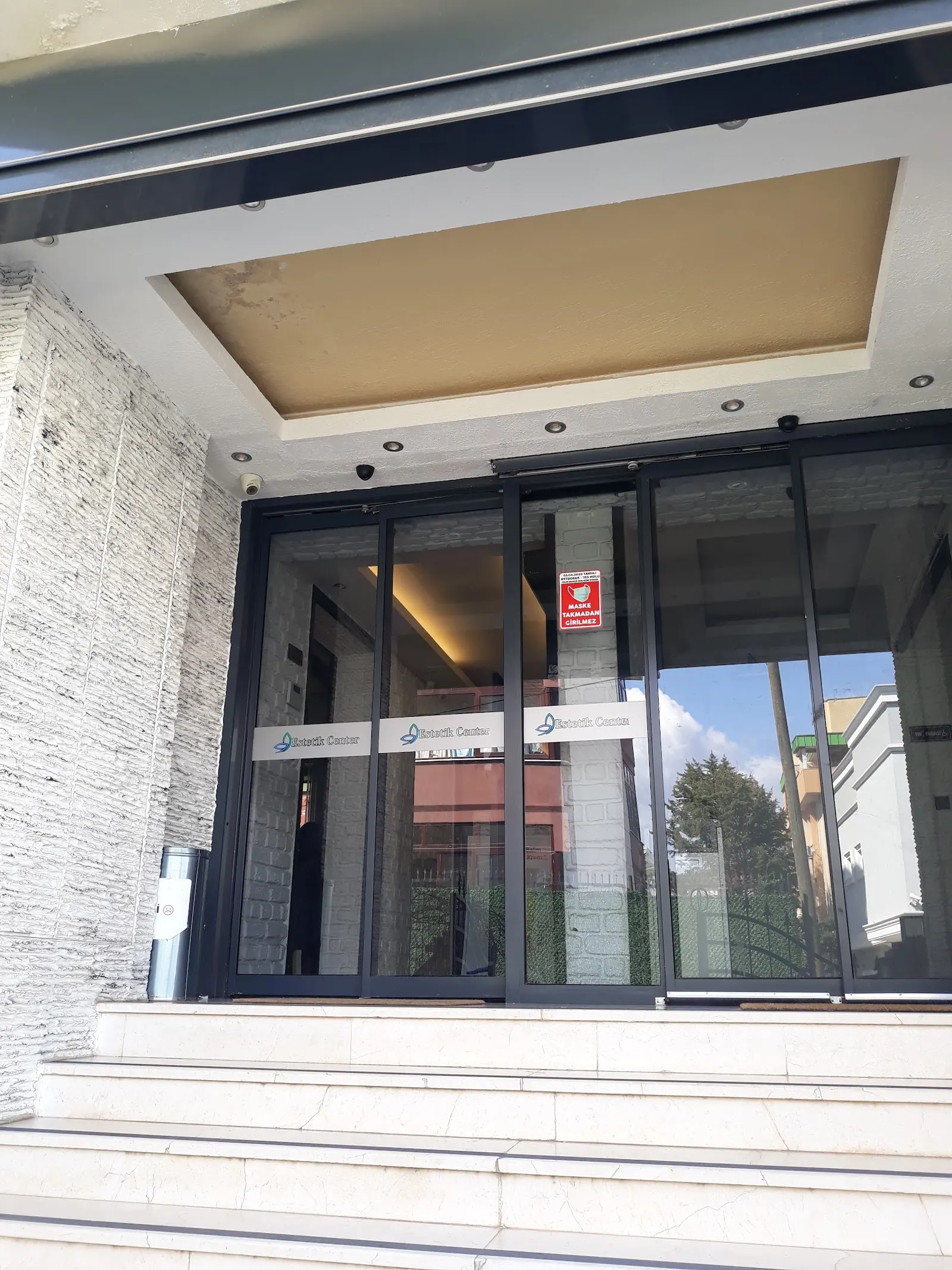 Estetik Center - Estetik Plastik Cerrahi Kliniği fotoğraf 2