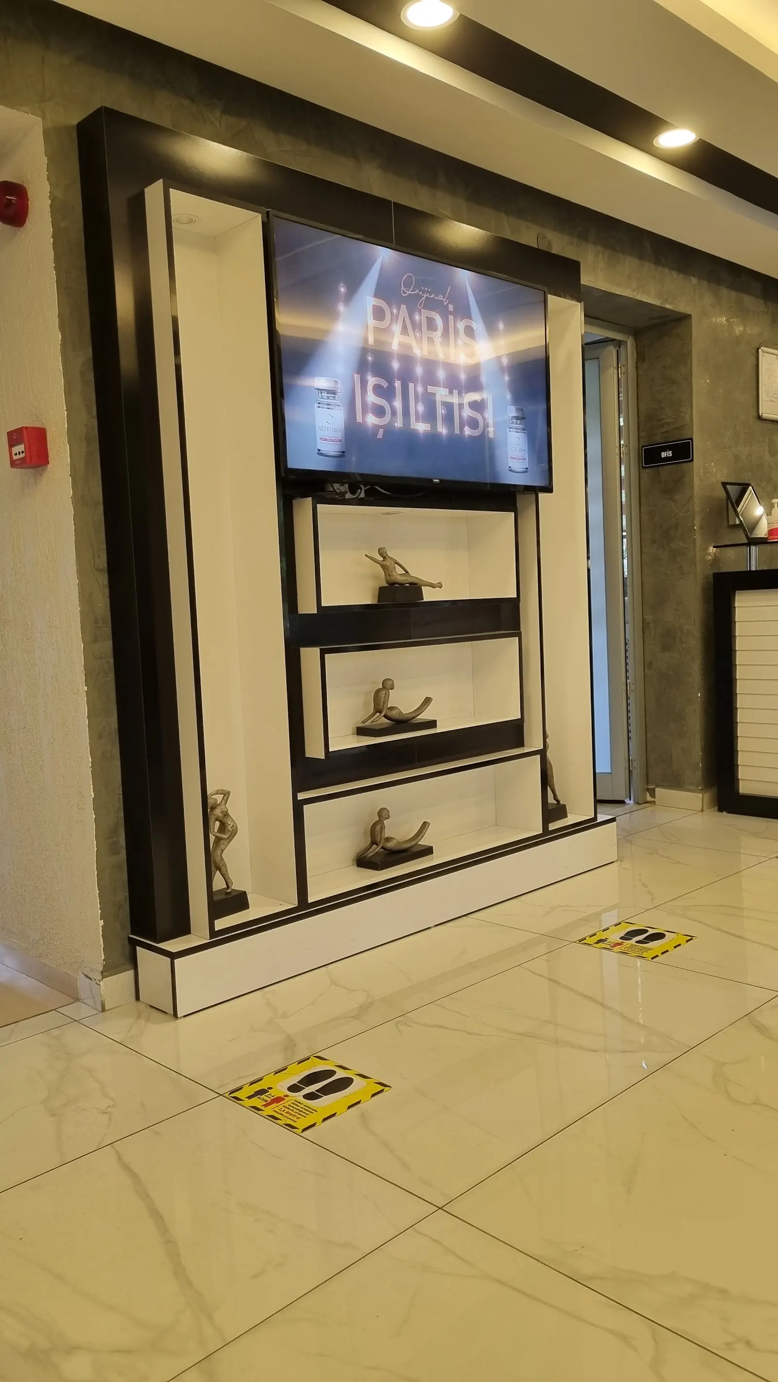 Estetik Center - Estetik Plastik Cerrahi Kliniği fotoğraf 3