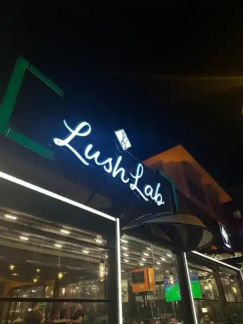 LUSH LAB LOUNGE