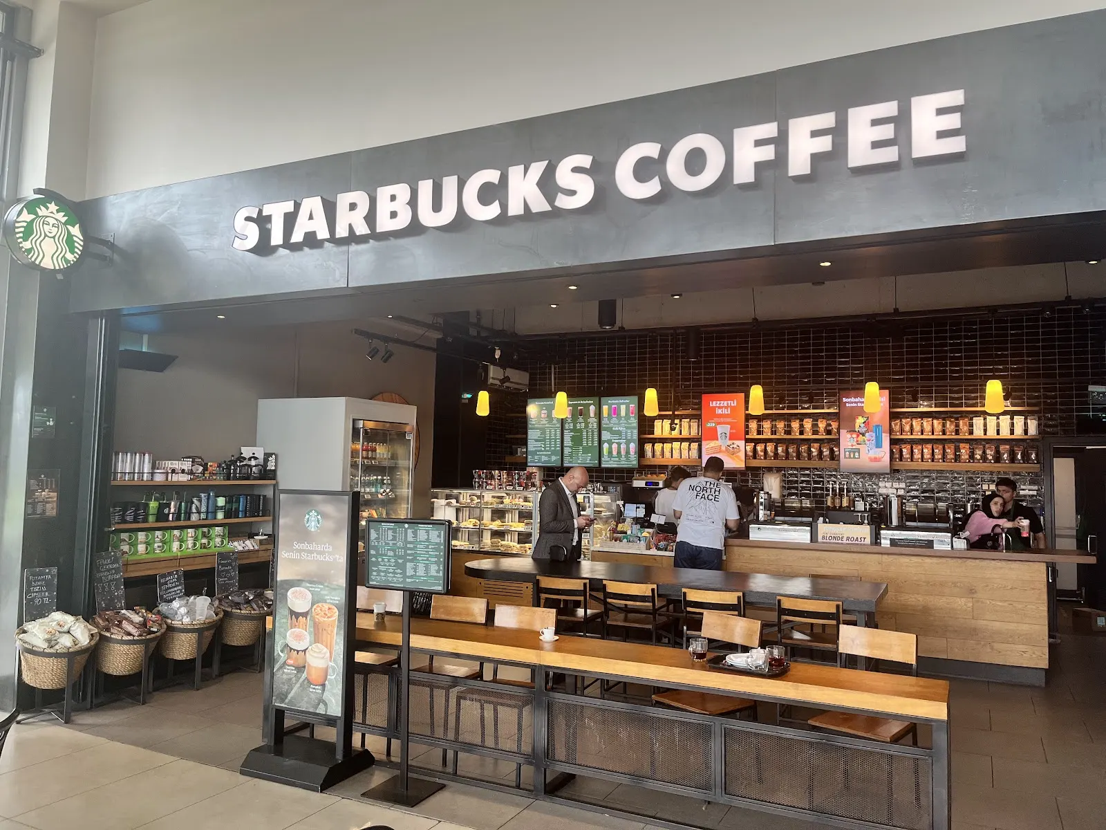 Starbucks Coffee fotoğraf 1