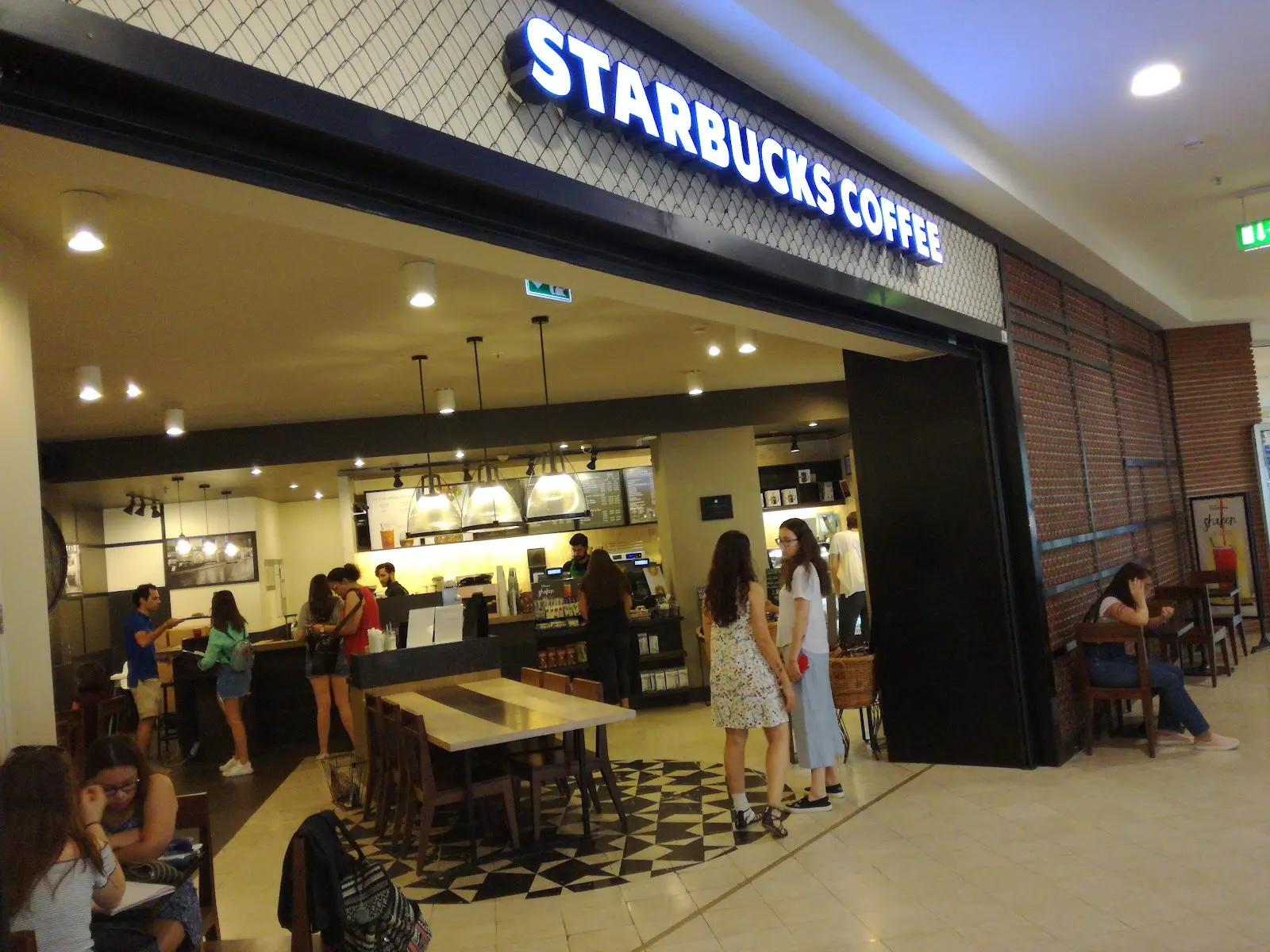 Starbucks fotoğraf 1