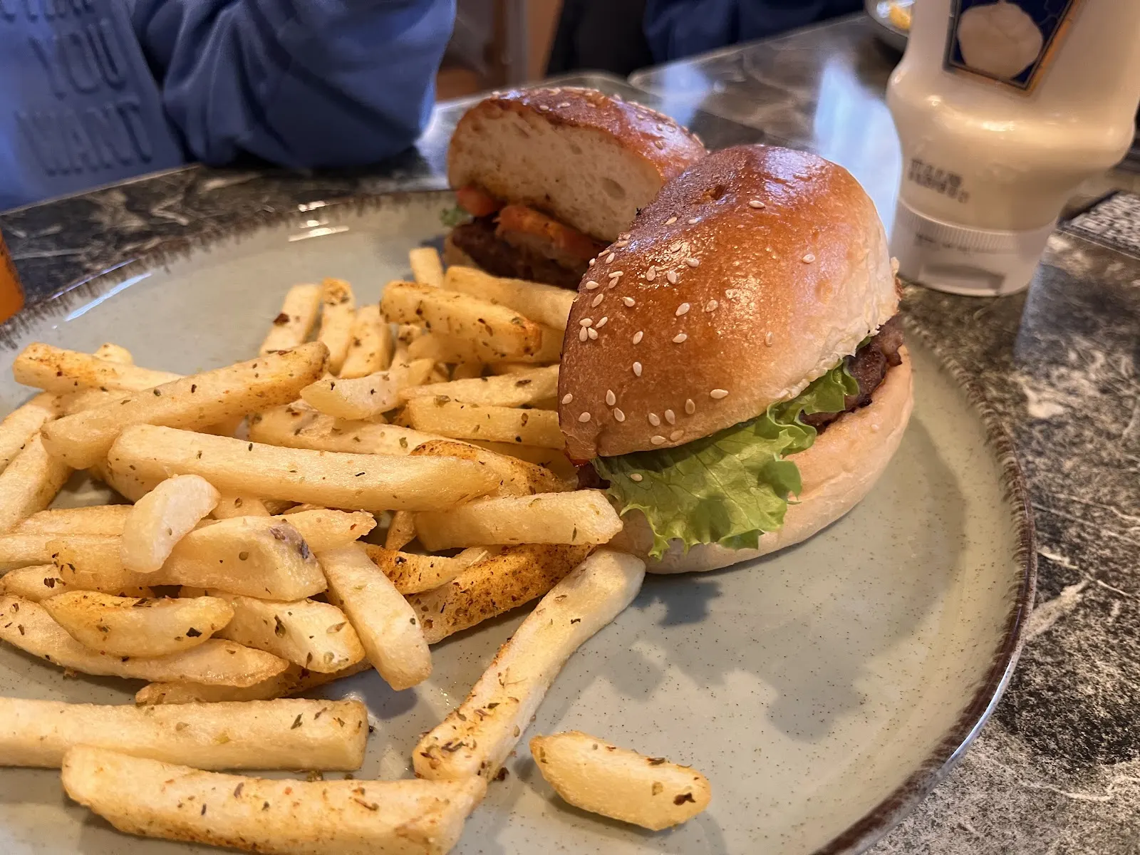 Kuzguncuk Burger Cafe fotoğraf 3