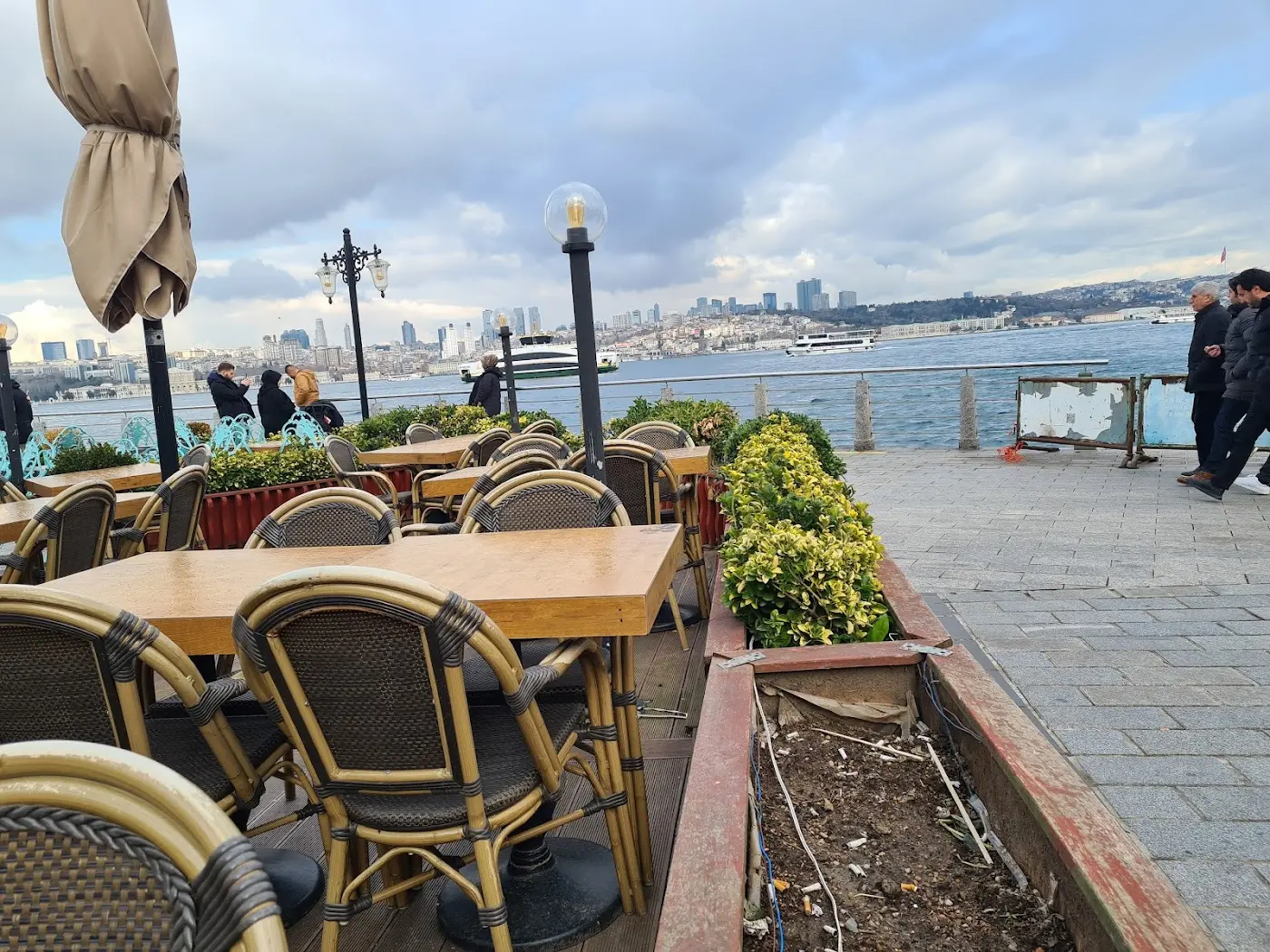 Paçi Lounge