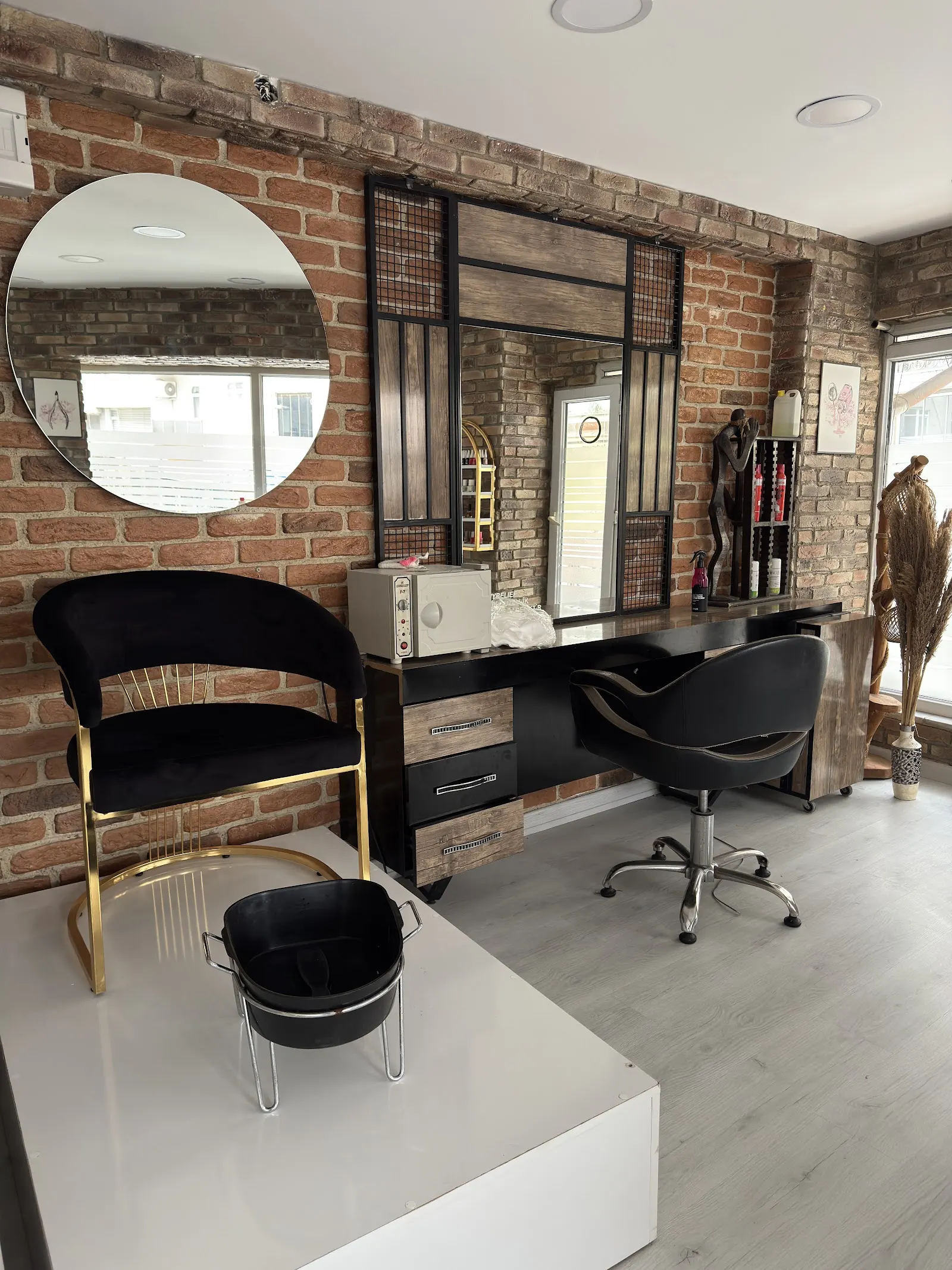 Black Silver Güzellik - Zeytinburnu Güzellik Salonu fotoğraf 3