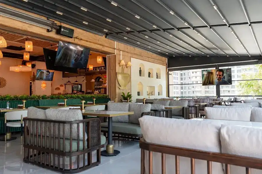 Luxury Lounge Cafe