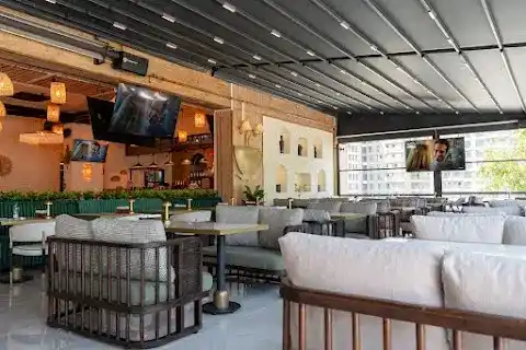 Luxury Lounge Cafe