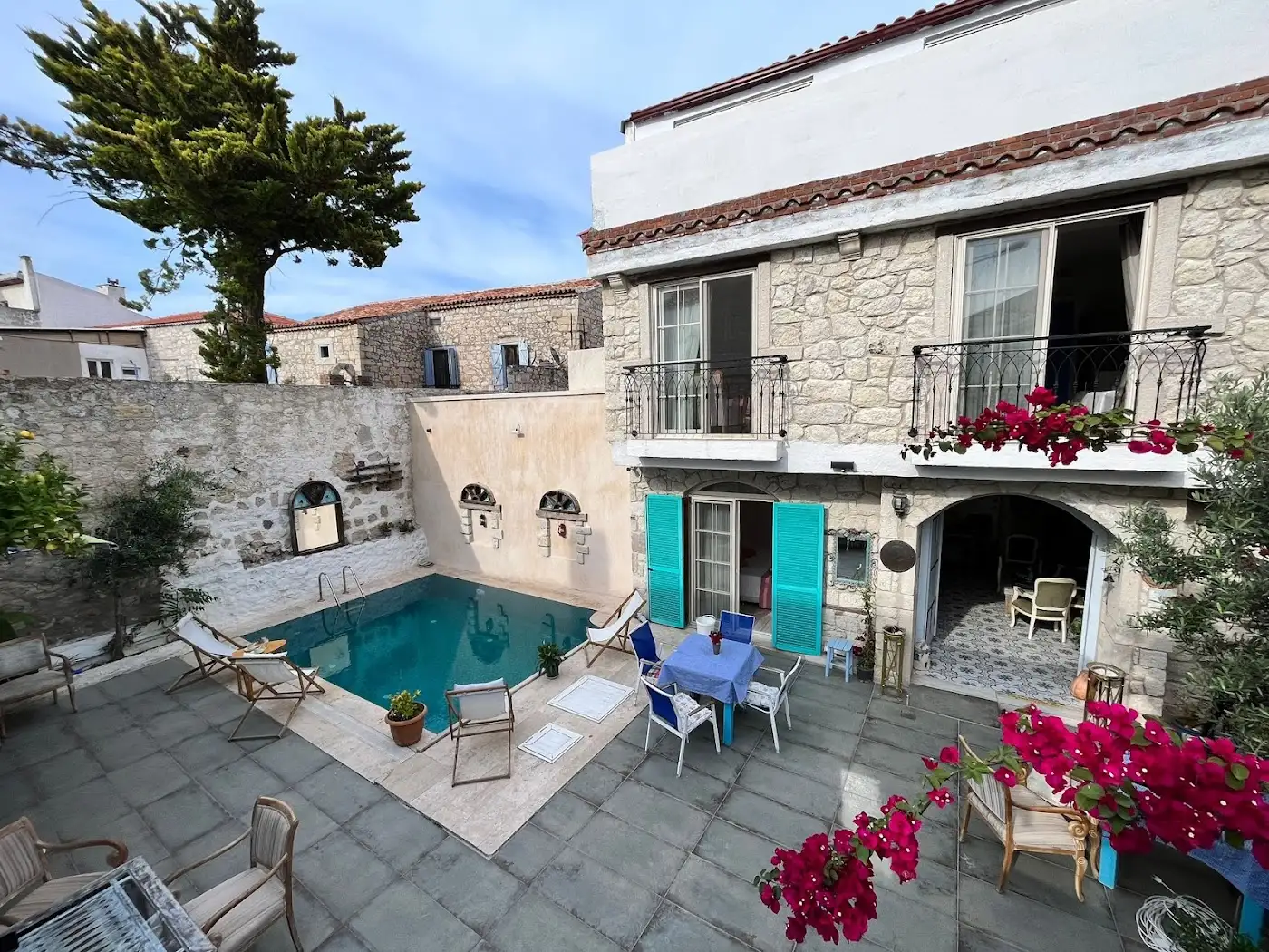 Alaçatı Asmalı Konak Otel.