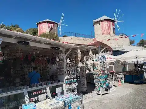 Alaçatı Çarşı
