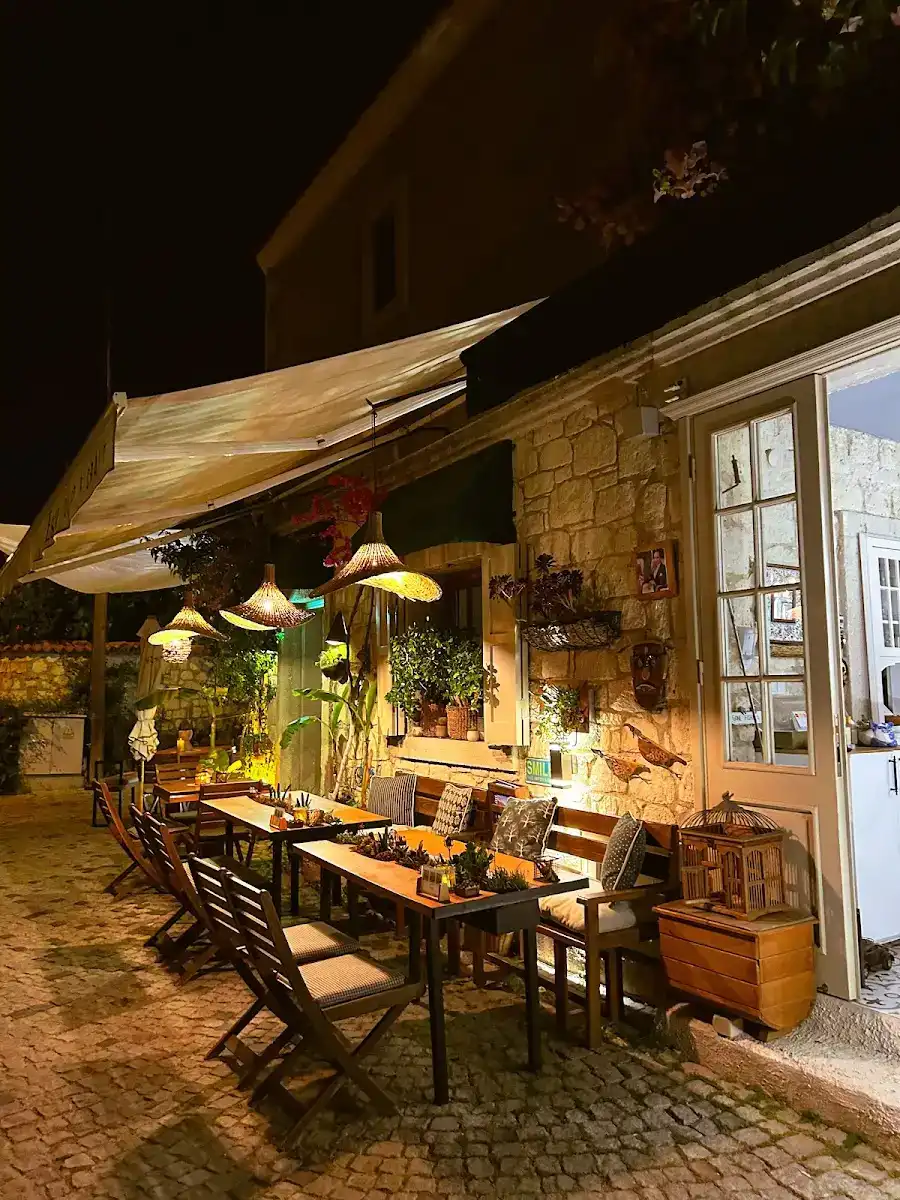 Esma Cafe & Craft