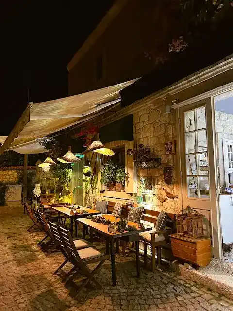 Esma Cafe & Craft
