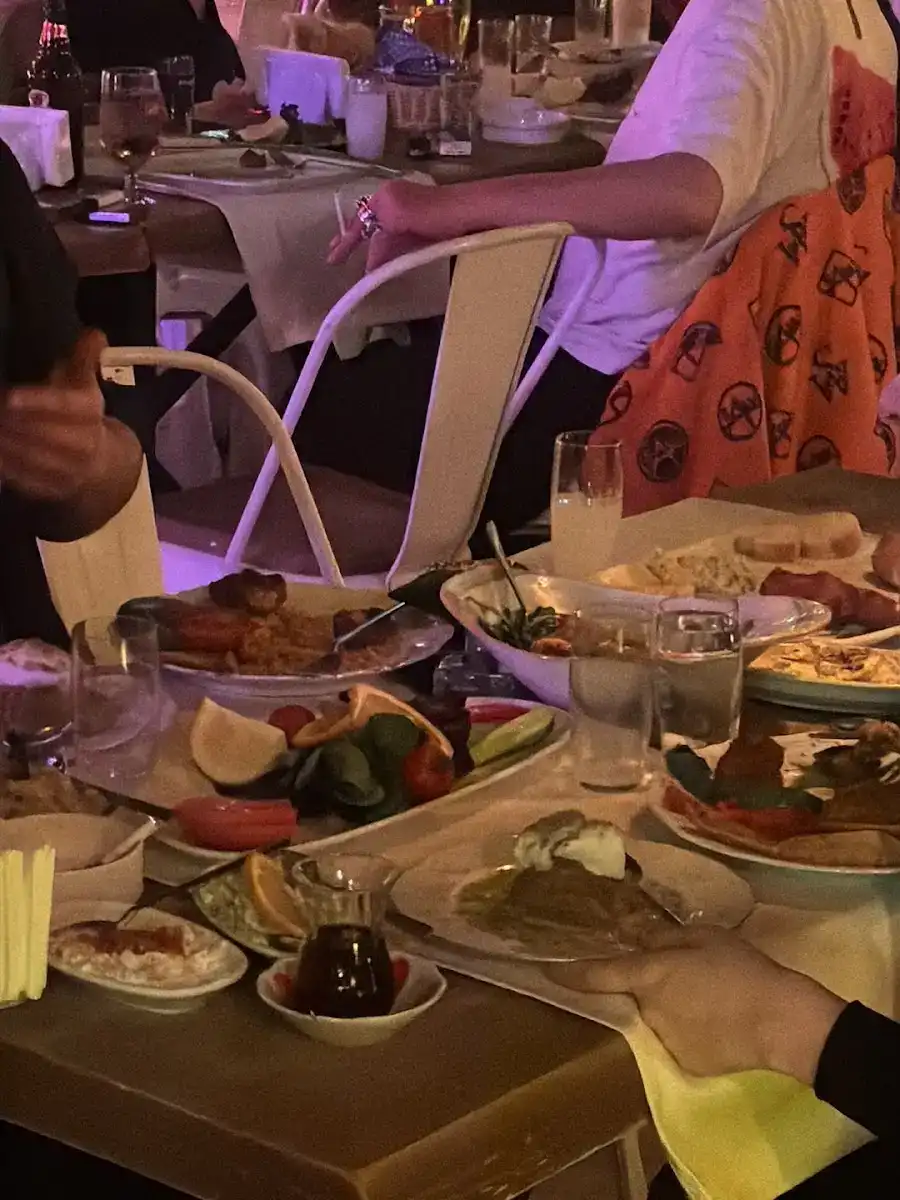 İkide2 Meyhane Alaçatı fotoğraf 3