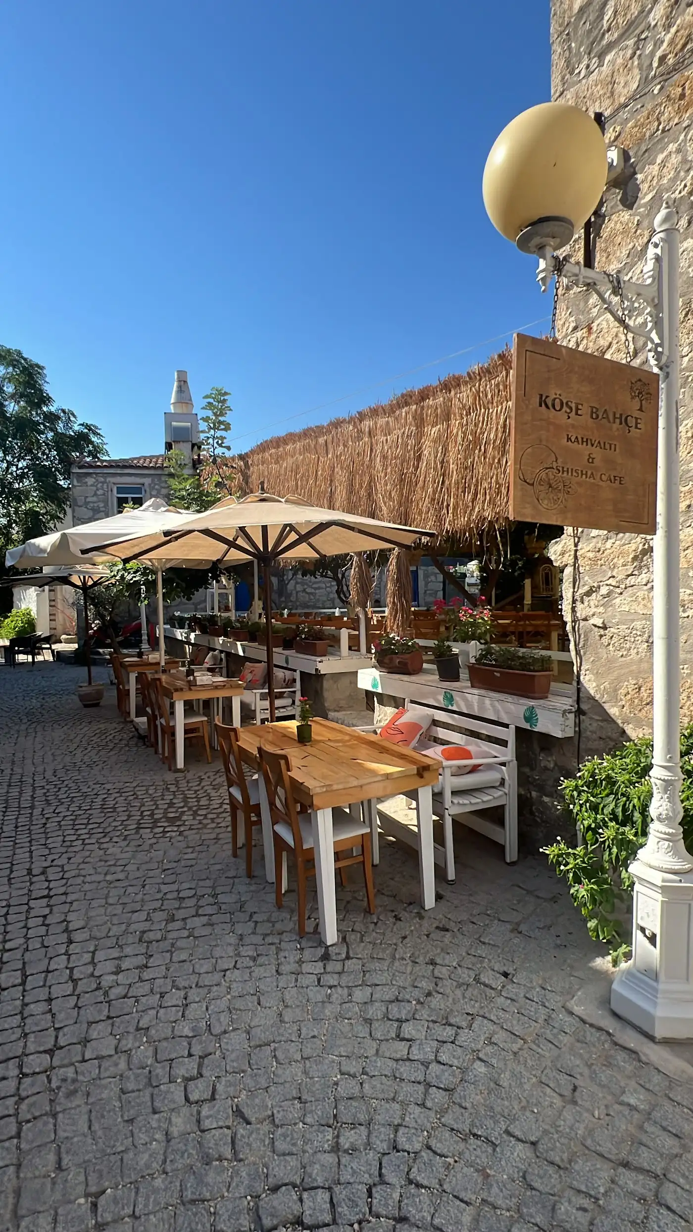 Köşe Bahçe Kahvaltı