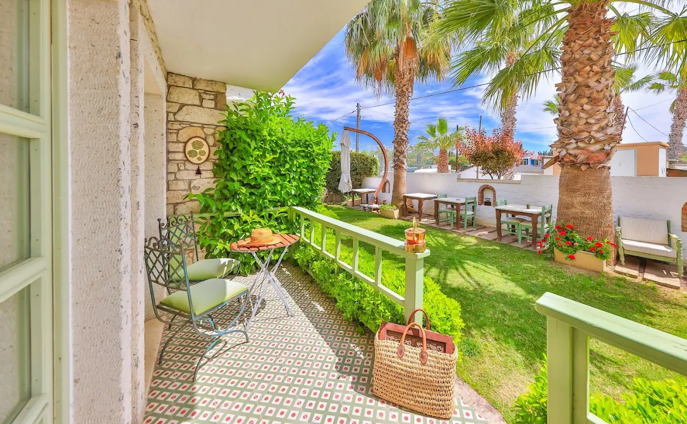 Palas Alaçatı Otel - Adult Only