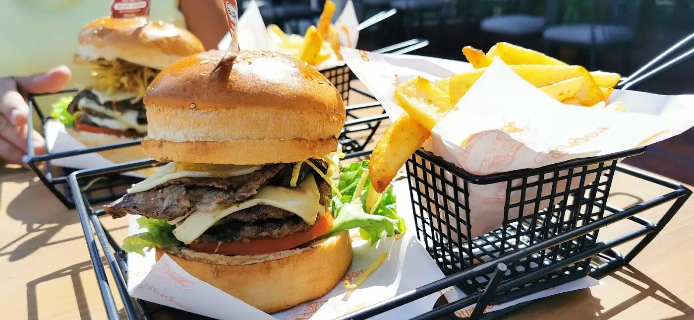 SMOKEY BURGER & KUMRUCU TOMBUL fotoğraf 2