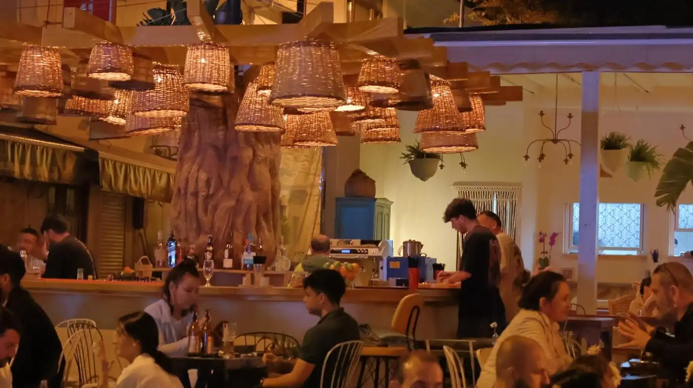 WE RA Alaçatı Restaurant Bar