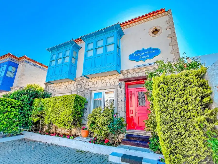 Zübeyde Hanım Alaçatı Otel