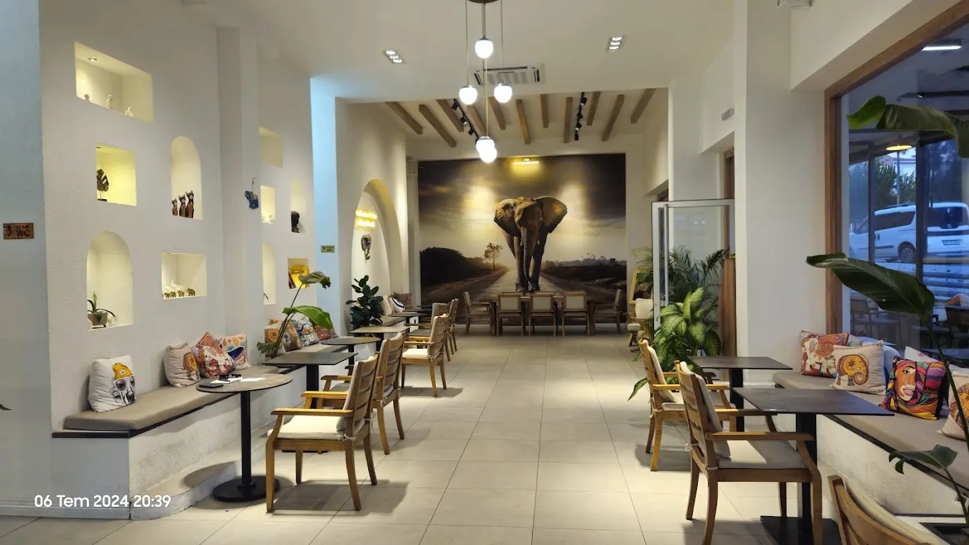 The Lacas Coffee & Lounge Aliağa