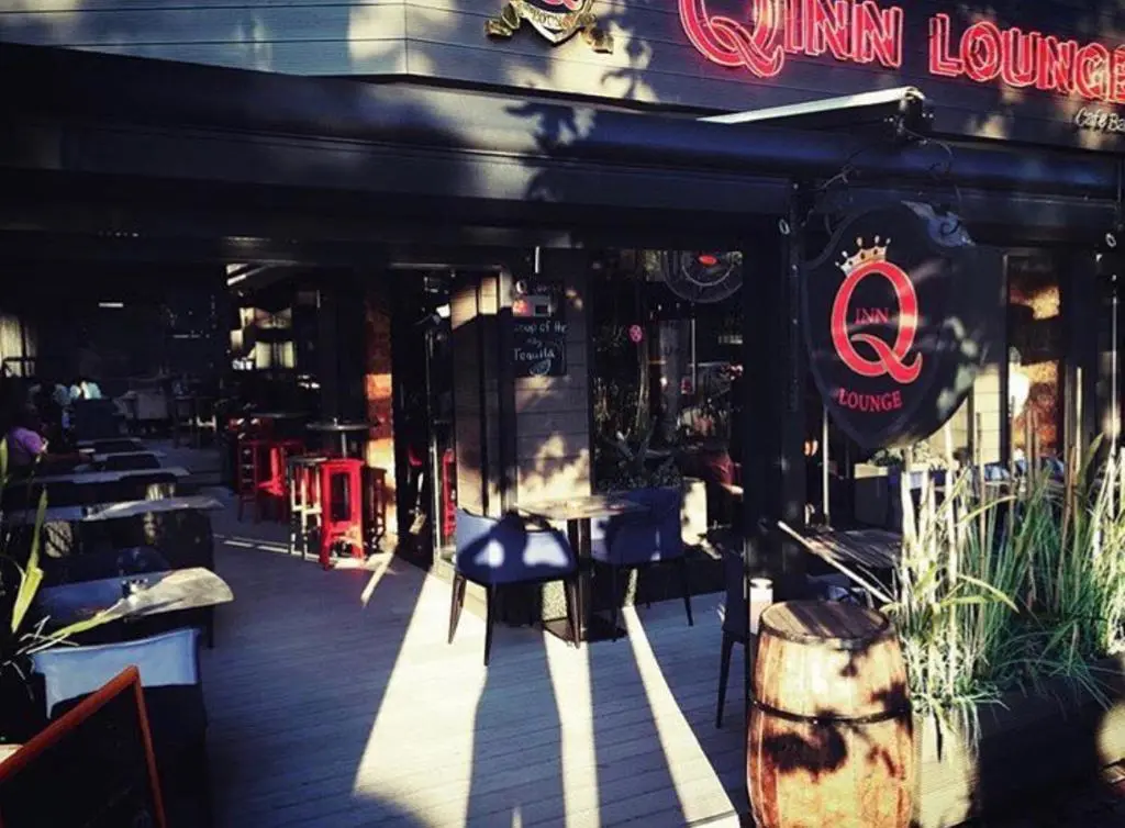 Qinn Lounge