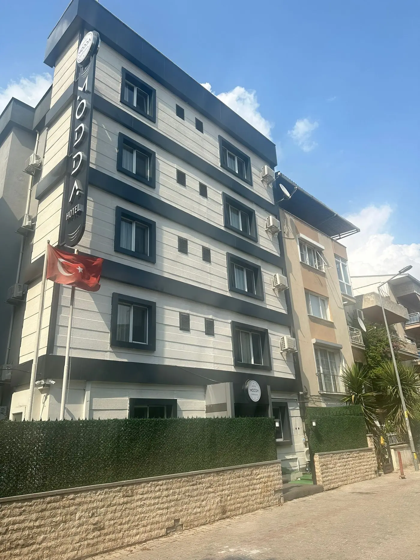 MODDA HOTEL BORNOVA