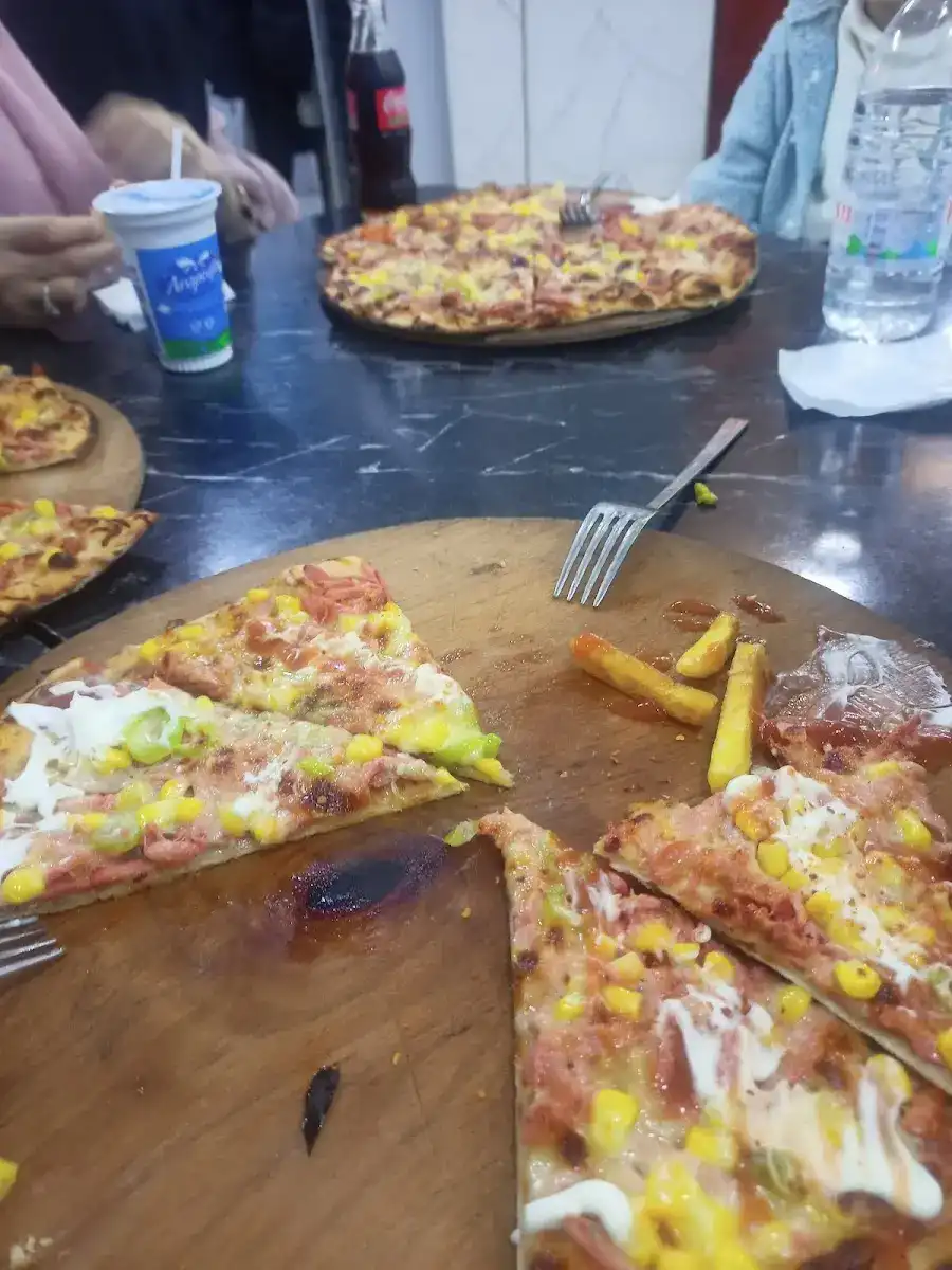 Kardeşler pide pizza corba salonu fotoğraf 2