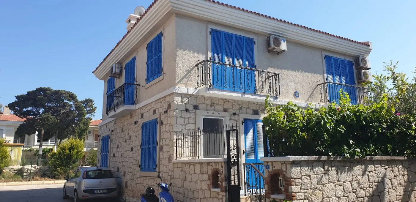 Çat Kapı Butik Hotel (Çiftlikköy)