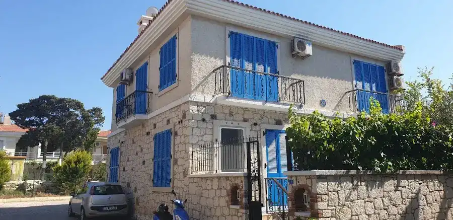 Çat Kapı Butik Hotel (Çiftlikköy)