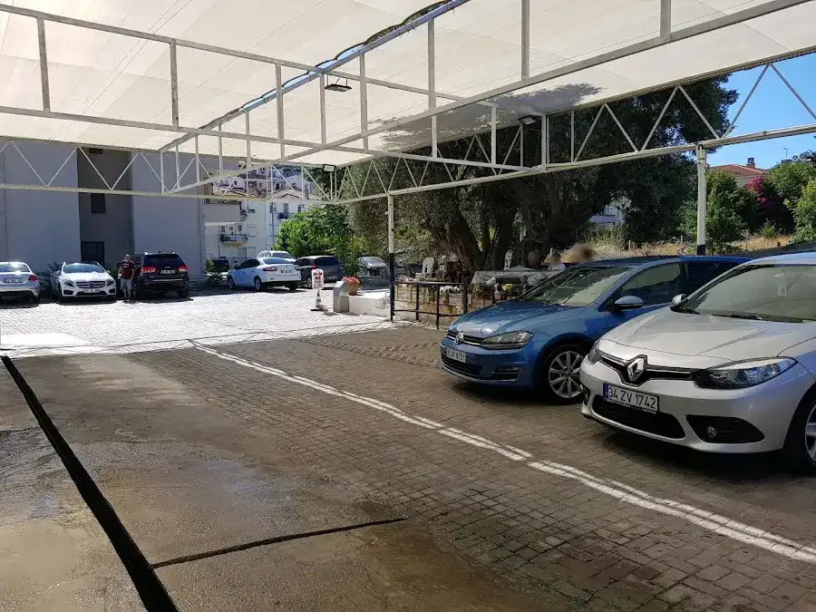 Çeşme OtoHamam Oto Yıkama fotoğraf 2