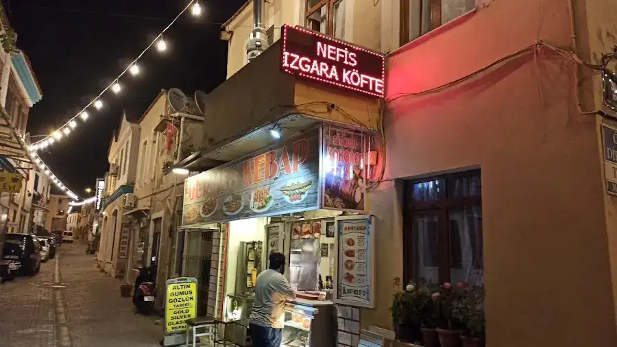 gurmes kebap çeşme