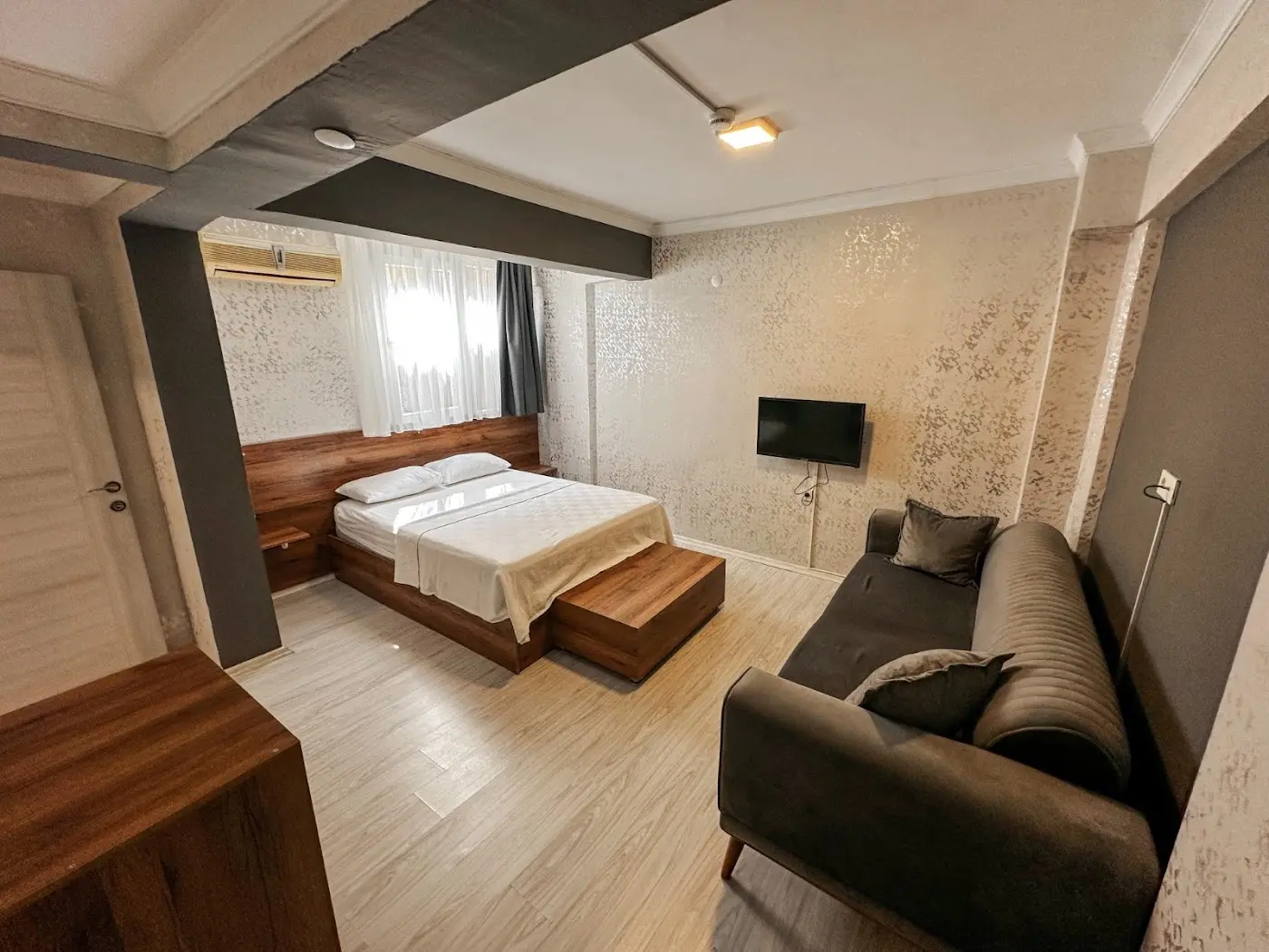 ÇİGLİ VEGAS OTEL
